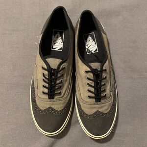 Vans Women's Black and Gray Sneakers